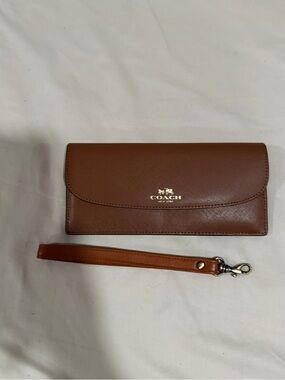 Coach Brown Leather Clutch Wallet with Detachable Wrist Strap